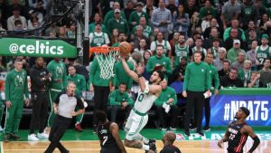 Boston empató la serie con Miami y Golden State puede dejar afuera hoy a Dallas