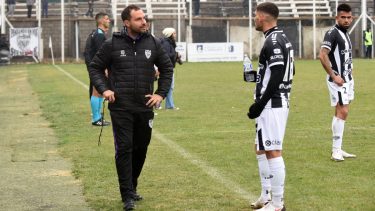 Alecha hizo cambios ofensivos pero Cipo perdió 2 a 0 con Olimpo. (Foto: Florencia Salto)