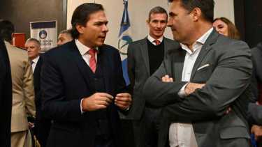 Fiscal general Gerez (a la izquierda) y detrás el vocal Elosu Larumbe. (Archivo/Florencia Salto)
