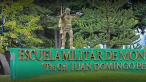 Ahora quieren hacer un abrazo a la Escuela Militar de Montaña de Bariloche