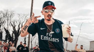 "El Noba" comparte sello musical con L-Gante, quien se mostró preocupado por su salud.-