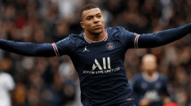 Imagen de Un millón de euros por semana: la última oferta del PSG para retener a Mbappé