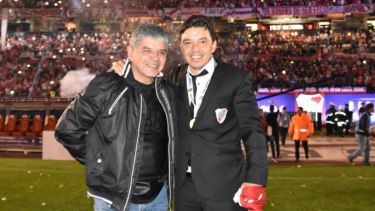 Máximo con Marcelo, en una de las tantas consagraciones de los últimos años con River. 