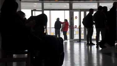 Instalarán un saludo de bienvenida mapuche en el Aeropuerto de Neuquén: "Kvmey Tamvn Kvpan" .Foto: Archivo Matías Subat. 