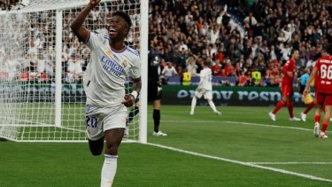 Vinicius festeja el único gol del partido jugado en el Stade de France parisino.