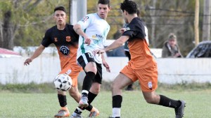 Fútbol: Río Colorado y un torneo con varios candidatos