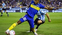 Imagen de Villa no puede salir del país por la denuncia de violencia de género pero fue titular en Boca