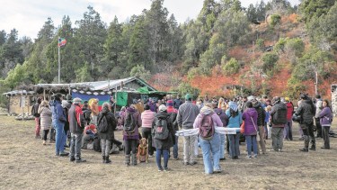 Los reclamos de comunidades indígenas por el derecho al territorio se suceden,sin solución a la vista. (archivo)