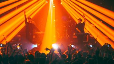 Peces Raros y una celebración electrónica hecha de guitarras y sintetizadores, en marzo, en Niceto. (Foto: Facebook Peces Raros).