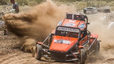 El campeón Cifuentes ganó todo en el safari en pista