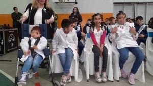 Por un «error», dejaron de lado a alumnos de una escuela especial en la jura a la bandera en Regina