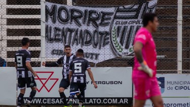 Gustavo Britos es el goleador de Cipo en el campeonato. (Foto: Juan Thomes) 