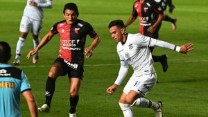 Se inicia la serie histórica entre Talleres y Colón por los octavos de la Libertadores: formaciones, hora y tevé