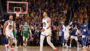 Golden State venció a Boston y empató la serie en las finales de la NBA