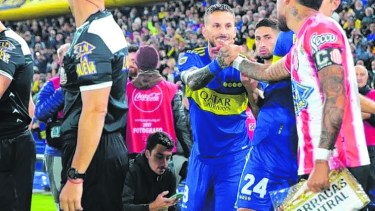 El Xeneize viene de golear a Tigre y quiere repetir ante Barracas Central.