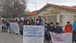 Tras el reclamo de los padres, dieron a conocer avances en las obras de la Escuela 95 de Roca