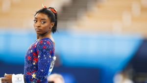 Simone Biles y gimnastas de EEUU demandan al FBI por 1.000 millones de dólares
