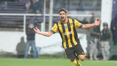 El delantero surgido de Boca fue denunciado en Uruguay por "agresión sexual"