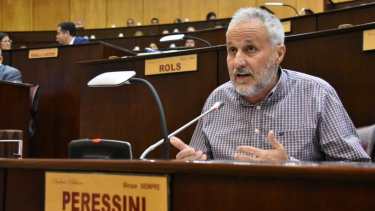 Peressini recordó todo el camino que transitó en su reclamo  por el aumento de la coparticipación en Neuquén. (Foto Legislatura).-
