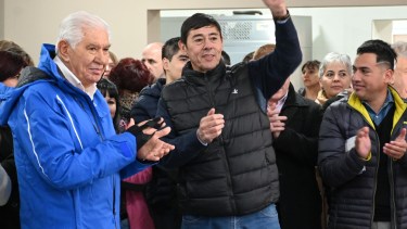 Los líderes de la Azul y Blanca reunieron a su gente en el camping petrolero. Foto: Florencia Salto.