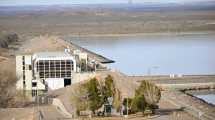 Imagen de Debaten en Neuquén si ser dueña de las represas baja la tarifa de la energía
