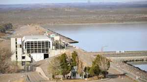 Debaten en Neuquén si ser dueña de las represas baja la tarifa de la energía