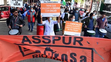 La movilización coincide con la instalación de la carpa docente frente a la Casa de Gobierno. Foto: Marcelo Ochoa.