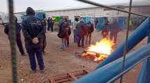 Imagen de Protesta por el «despido» de dos trabajadores del obrador municipal, en Roca