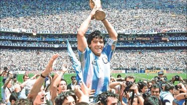 A pesar de la marca personal, Maradona tuvo un partido impecable, que permitió traer la copa a casa.-