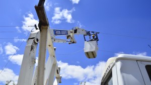 Nada detiene a los ladrones: cortaron un cable con 13.200 voltios en Chichinales