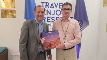 El gobernador visitó ayer la Organización Mundial de Turismo. Foto: gentileza.