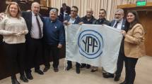 Imagen de La Legislatura reconoció el trabajo de ypefianos y pondrá en valor la casa museo de Plaza Huincul