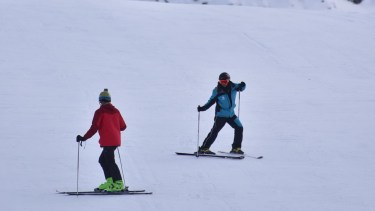 Los cursos de residentes, se llevarán a cabo desde este fin de semana en los cerros de Villa la Angostura y San Martín de los Andes. Foto: Cerro Bayo.