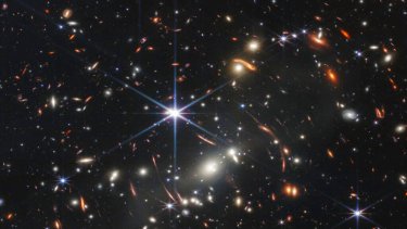 La primera imagen que dio a concoer el telescopio James Webb. (NASA/ESA/CSA/STScI via AP)