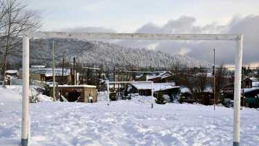 Hya Este viernes, tras el temporal de nieve que afectó a Bariloche , regresan las clases en la mayoría de las escuelas. Foto: Chino Leiva
