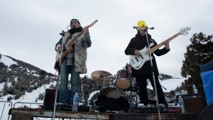 Música y «batalla de gallos» para el after ski en el cerro Catedral
