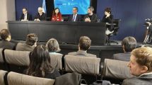 Imagen de Batakis anunció medidas fiscalistas, descartó un default y también la aceleración de la devaluación