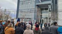 Imagen de La EPET N° 10 de Plaza Huincul reclamó volver a su edificio después del receso