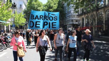 Desde Barrios de Pie pidieron ayuda para adquirir alimentos.