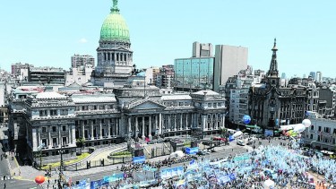 El poder en Buenos Aires, donde se toman las grandes decisiones políticas y económicas. 