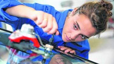 El programa de empleo actualizó los montos y los beneficiarios cobran un aumento. Foto archivo.
