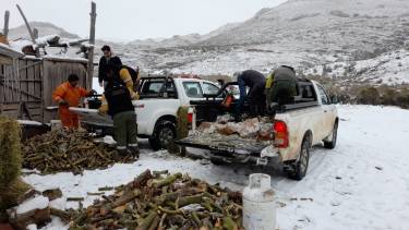 En invierno, la ayuda a los pobladores rurales dice presente en la Región Sur