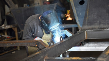 Metalúrgicos tendrá una mejora salarial y suma fija en septiembre. 