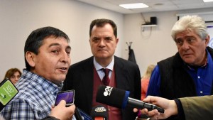 Quién es el senador italiano que impulsa la unidad de los gremios en Neuquén