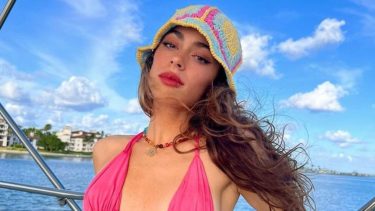 Tini y De Paul se mostraron en un yate, mientras disfrutan juntos de sus primeras vacaciones.-