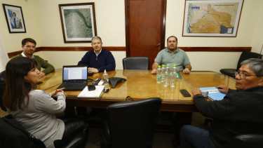 Caras largas durante la paritaria en la Función Pública. 