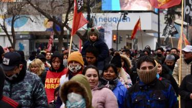 A la movilización de las organizaciones sociales se le sumaron la manifestación de UPCN y la protesta de la ATE. Foto: Matías Subat.