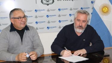 El municipio de Neuquen y Sitramune firmaron hoy la actualización del acuerdo paritario (gentileza)