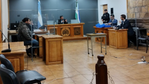 Más denuncias por estafas con lotes y casas de IPPV en Bariloche involucran a un escribano
