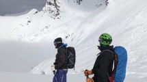 Imagen de Alto riesgo de avalanchas: un desprendimiento empujó a un instructor en el cerro Catedral
